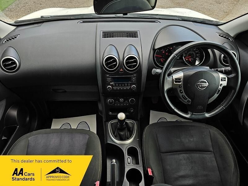 Used Nissan Qashqai Acenta 110 HP (80 kW) 2013 White SUV