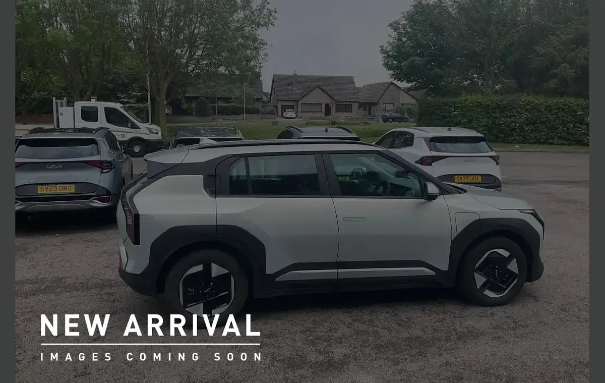 Used Kia EV3 Air 147 kW (200 HP) 2025 Silver SUV