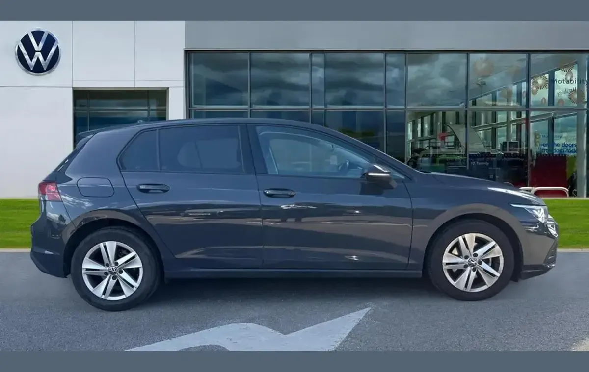 Used VW Golf VIII Life 128 HP (94 kW) 2021 Grey Hatchback