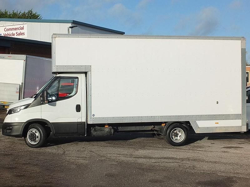 Used Iveco Daily 136 HP (100 kW) 2021 White Van