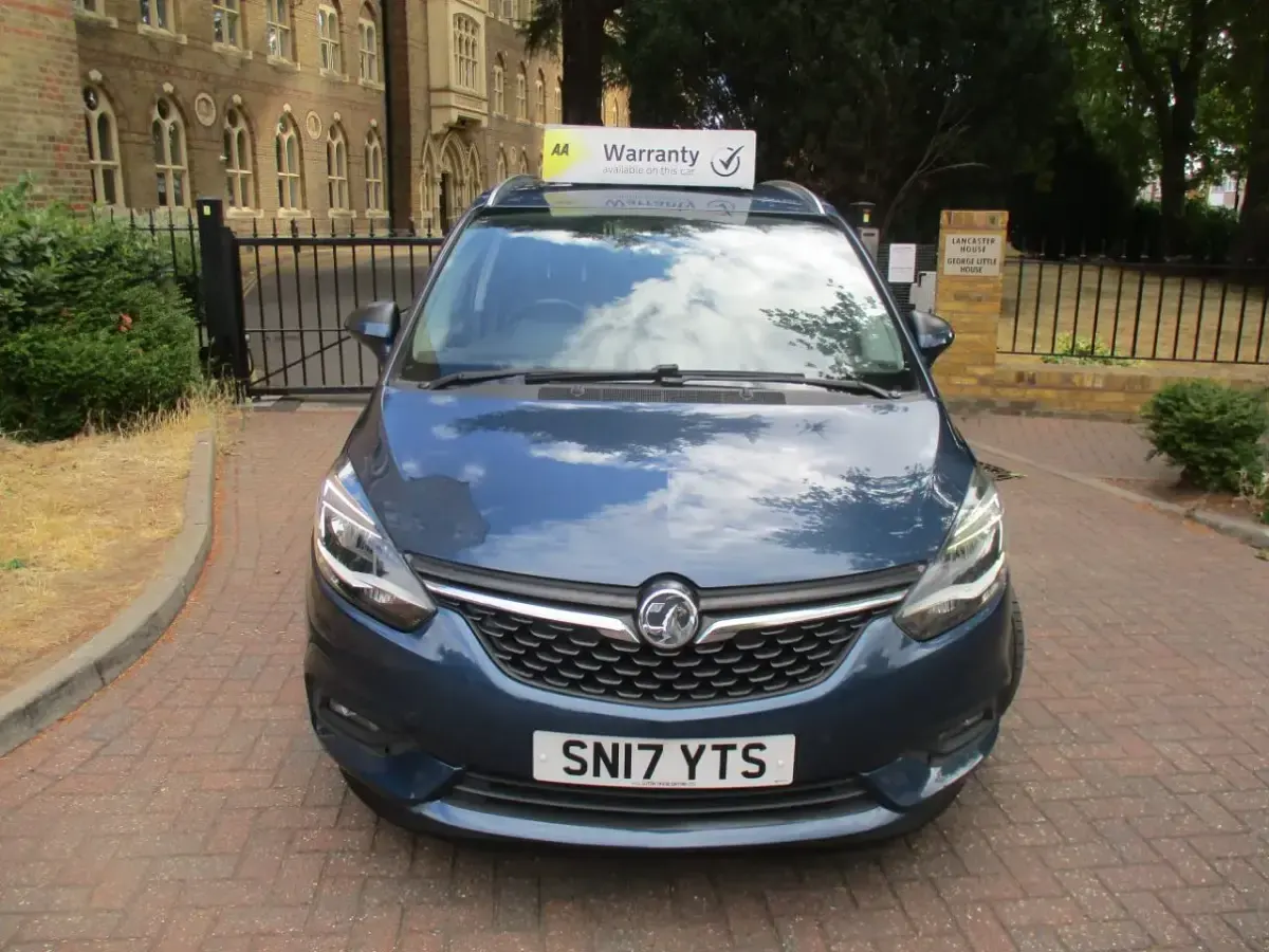 Used Vauxhall Zafira SRi 2017 Blue MPV