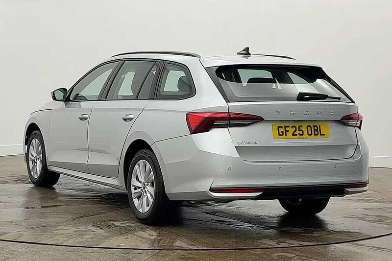 Used Skoda Octavia SE Technology 150 HP (110 kW) 2025 Brilliant silver metallic Estate