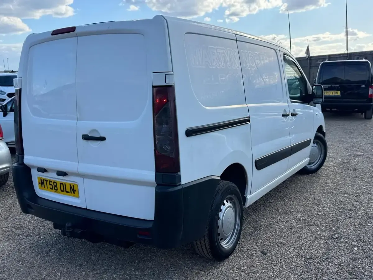 Used Peugeot Expert 2009 White Van