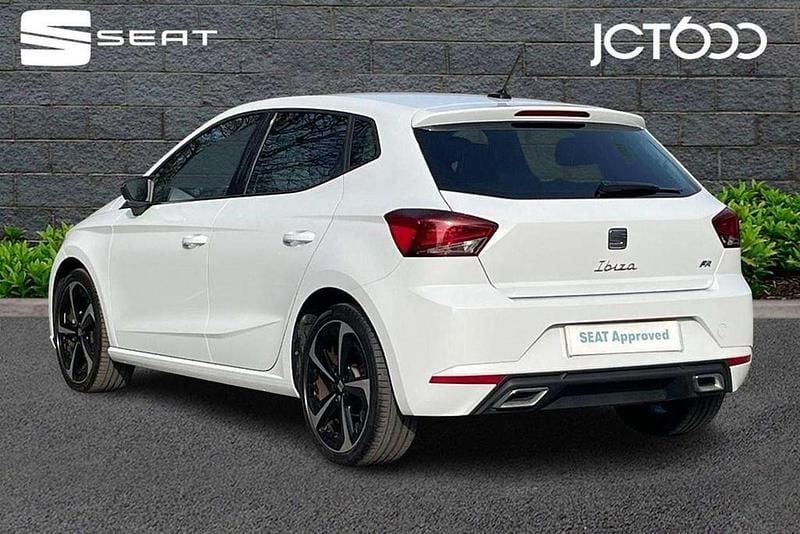 Used Seat Ibiza FR Sport 108 HP (79 kW) 2022 White Hatchback