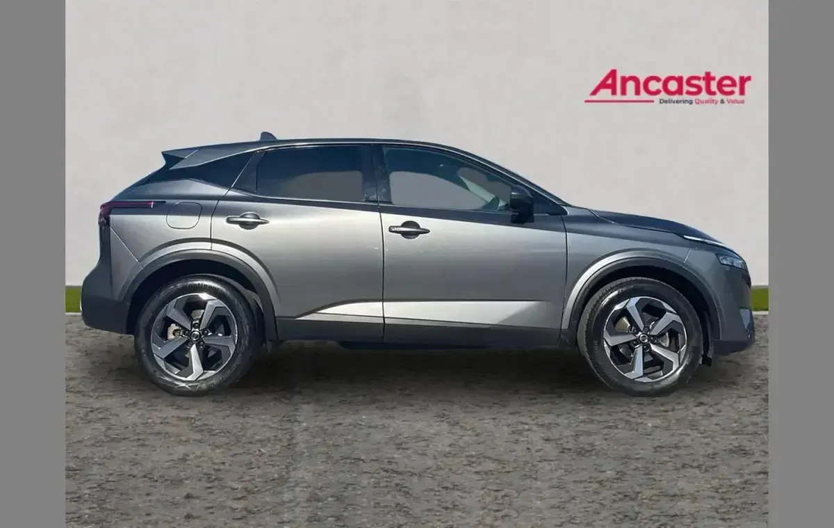 Used Nissan Qashqai N-Connecta 155 HP (114 kW) 2022 Grey SUV