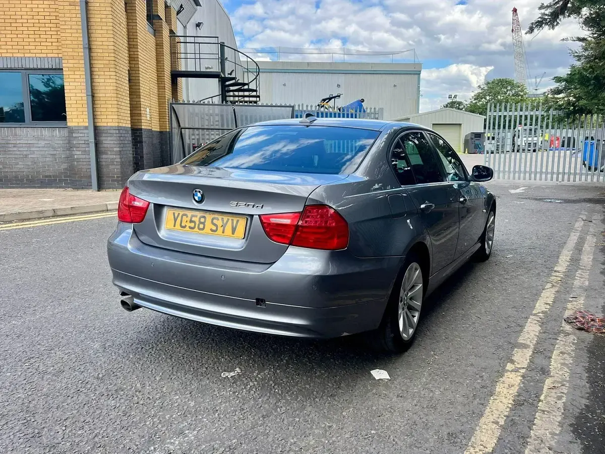 Used BMW 320 2008 Grey Sedan
