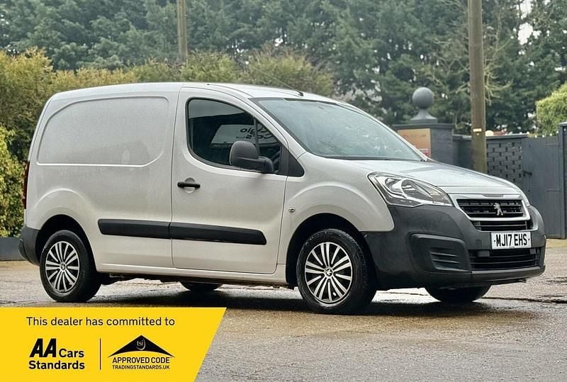 Used Peugeot Partner S 2017 White