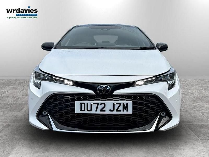 Used Toyota Corolla Sport 122 HP (89 kW) 2022 White Hatchback