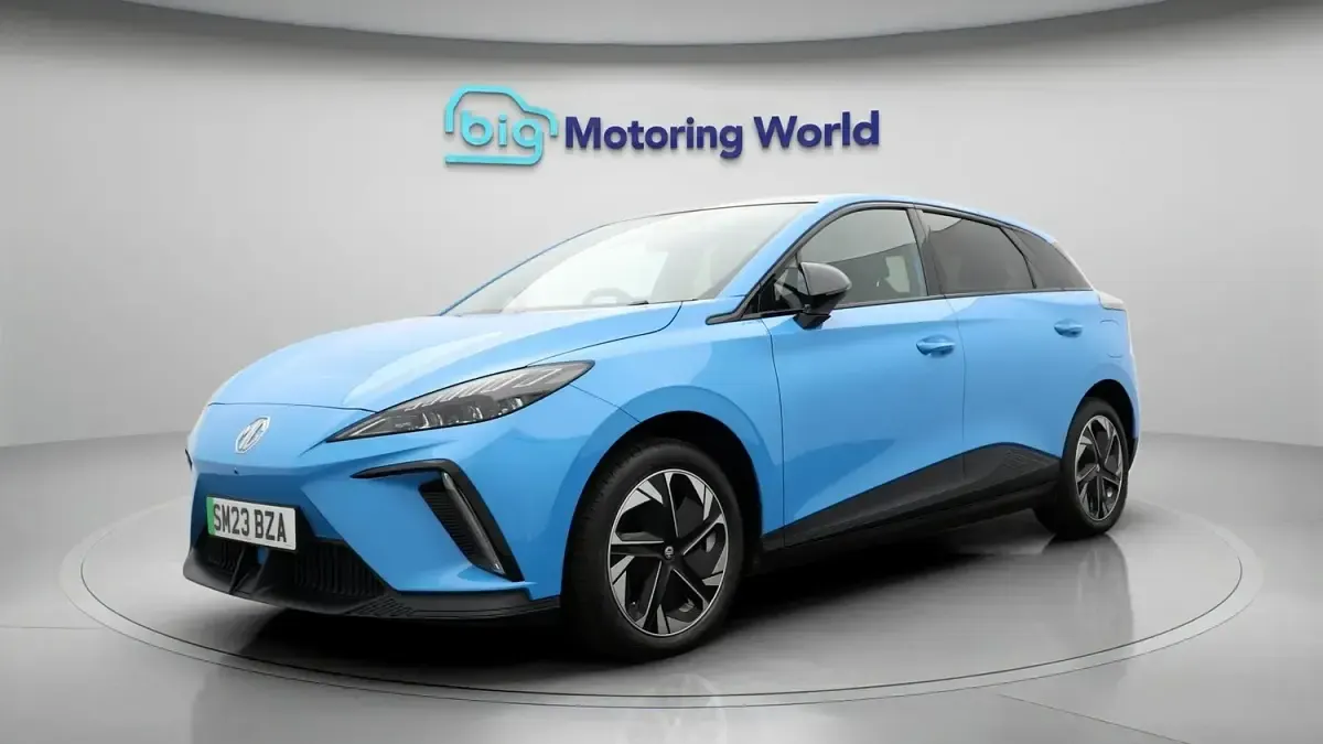 Used MG MG4 EV Trophy 319 kW (435 HP) 2023 Blue Hatchback