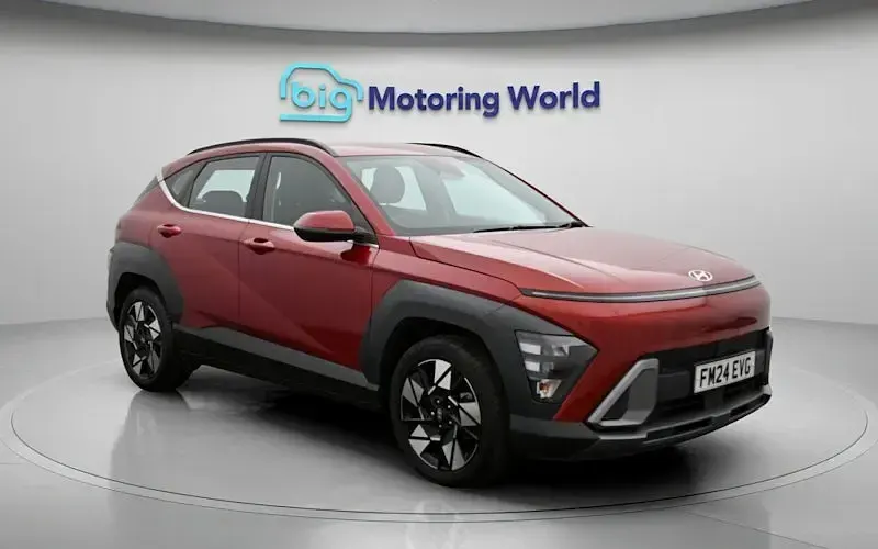 Used Hyundai Kona Advanced 141 HP (103 kW) 2024 Red SUV