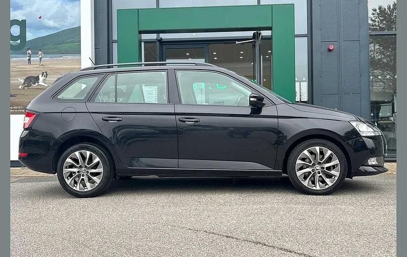 Used Skoda Fabia SE Drive 94 HP (69 kW) 2021 Black magic pearl effect Estate