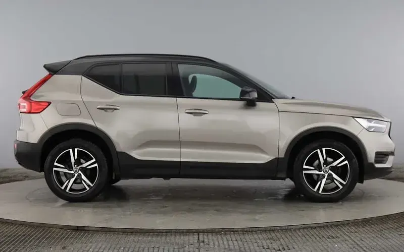 Used Volvo XC40 R-Design 163 HP (119 kW) 2021 Grey SUV