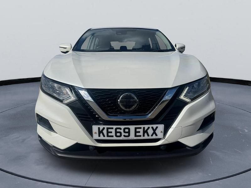 Used Nissan Qashqai Acenta Premium 160 HP (117 kW) 2020 White SUV