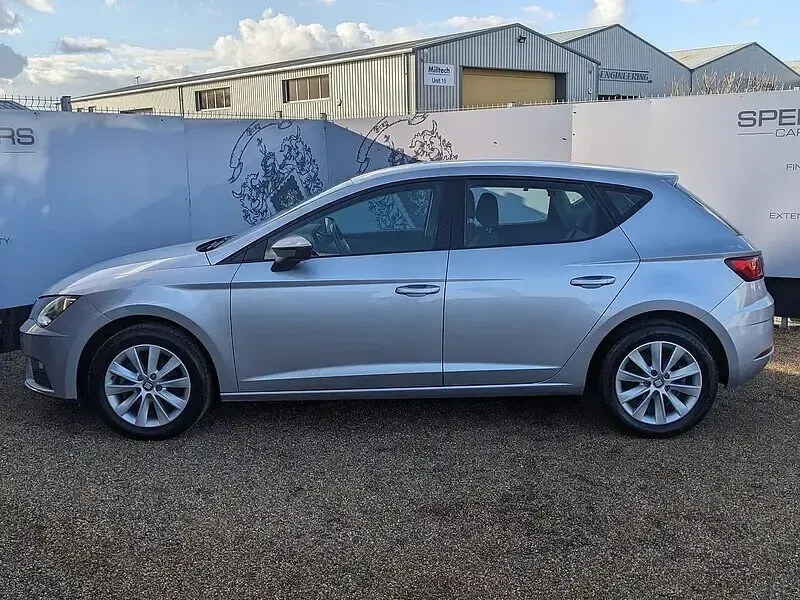Used Seat Leon SE 115 HP (84 kW) 2019 Silver Hatchback