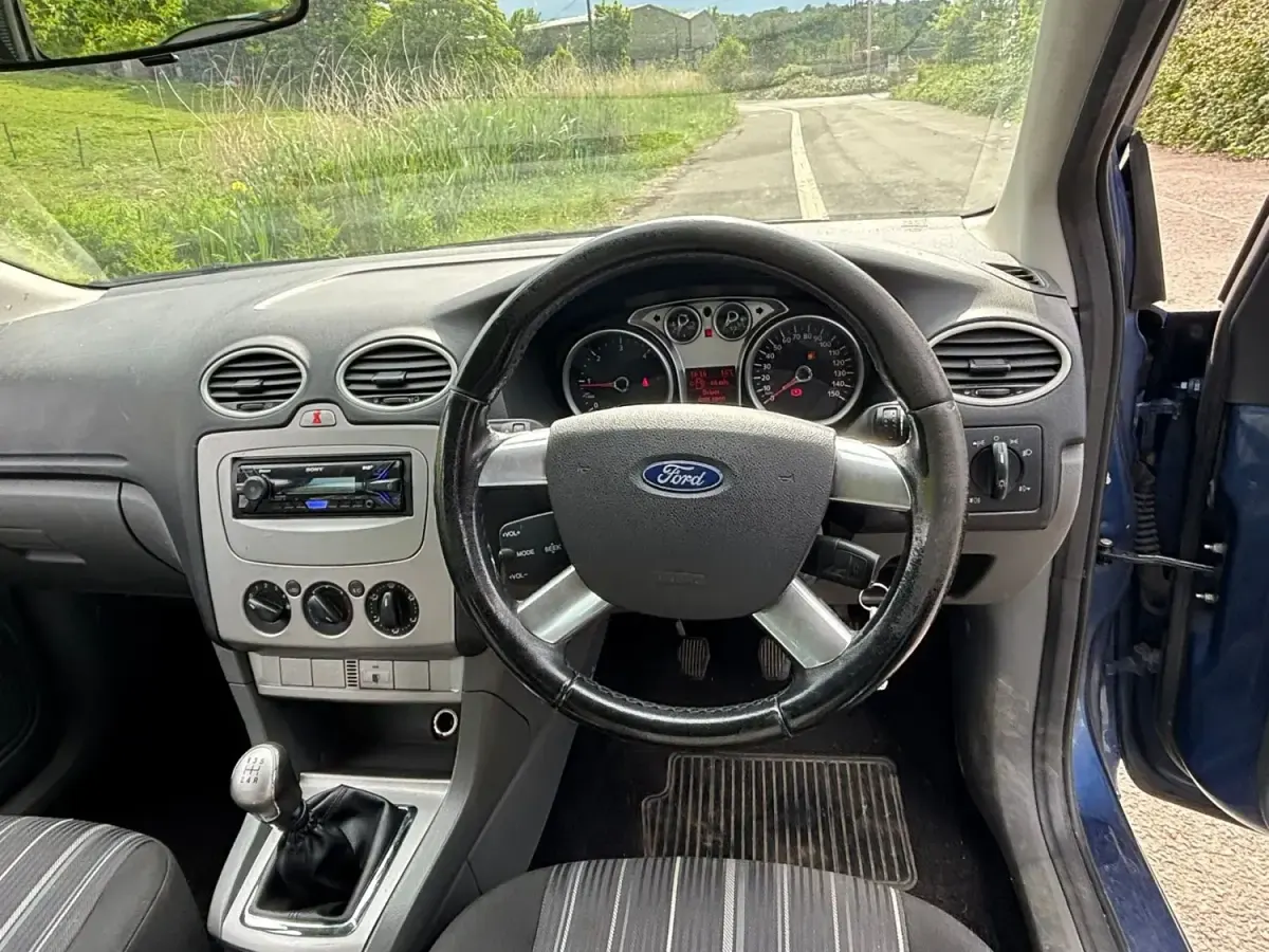 Usado Ford Focus Style 116 HP (85 kW) 2009 Azul Carrinha