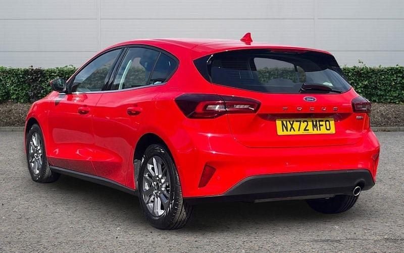 Used Ford Focus Titanium 155 HP (114 kW) 2023 Red Hatchback