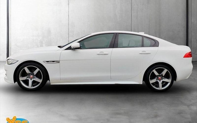 Used Jaguar XE R-Sport 179 HP (131 kW) 2019 Sedan