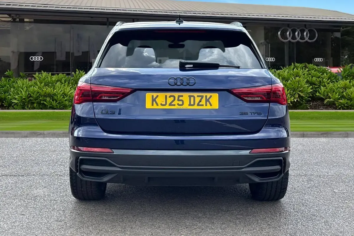 Used Audi Q3 Black Edition 150 HP (110 kW) 2025 Blue SUV