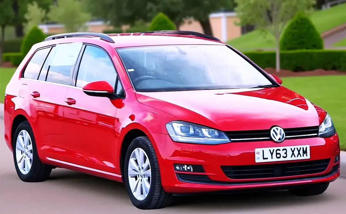 Used VW Golf VII 2013 Red Estate