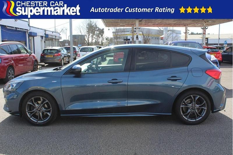 Used Ford Focus ST-Line 125 HP (91 kW) 2019 Blue Hatchback