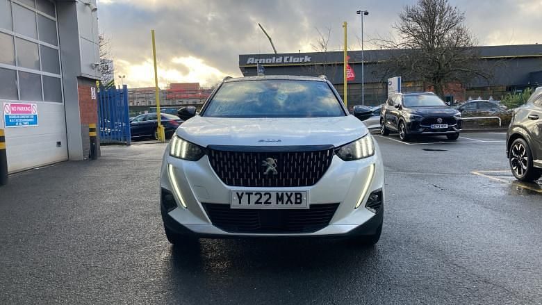 Used Peugeot 2008 Premium 131 HP (96 kW) 2022 White SUV