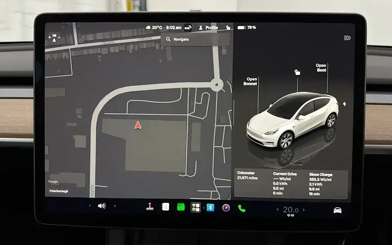 Used Tesla Model Y Standard Range 219 kW (299 HP) 2024 White SUV
