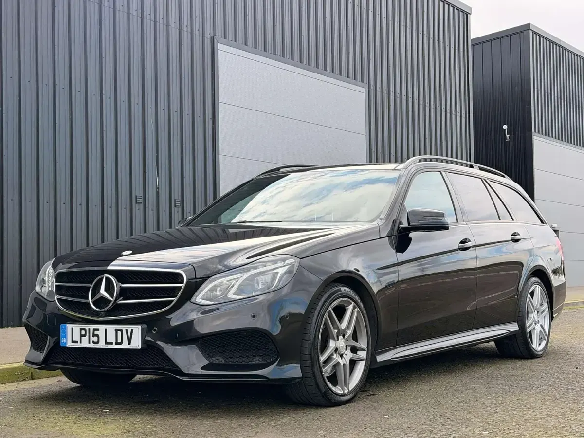 Used Mercedes E220 Premium 177 HP (130 kW) 2015 Black Estate