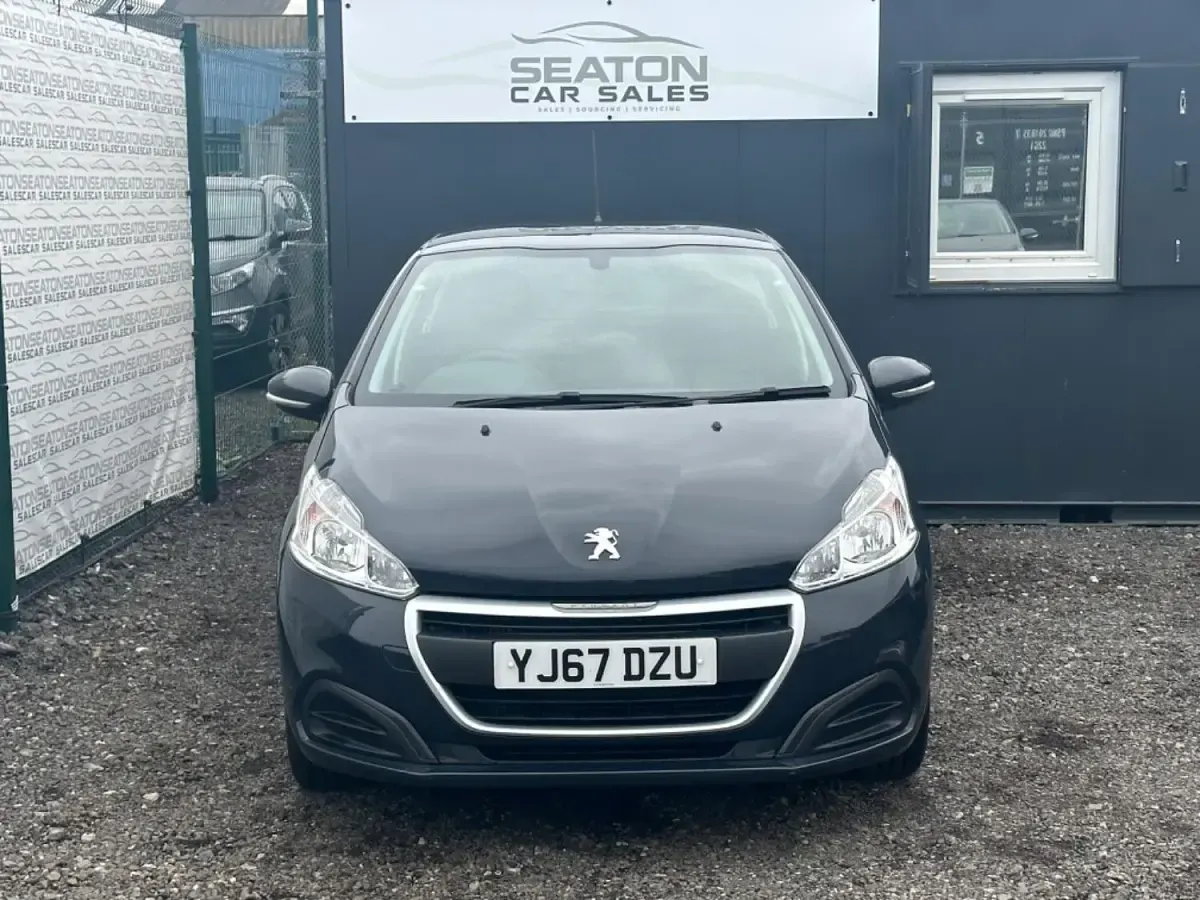 Używany Peugeot 208 Access 100 KM (73 kW) 2017 Szary Hatchback
