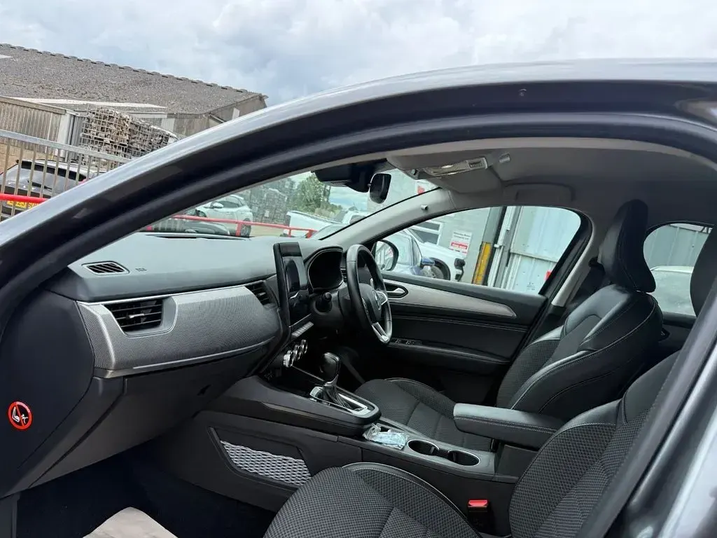Used Renault Arkana Techno 145 HP (106 kW) 2022 Grey SUV