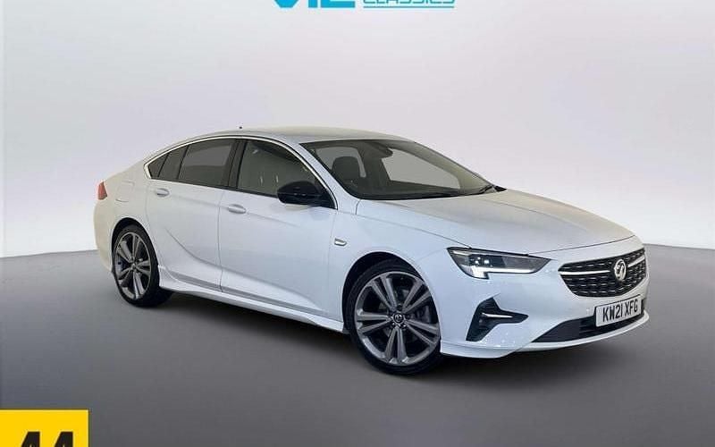 Second-hand Vauxhall Insignia Sport 203 CP (149 kW) 2021 Hatchback