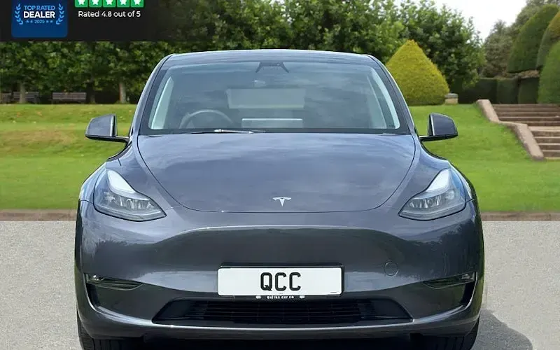 Used Tesla Model Y Long Range AWD 286 kW (389 HP) 2025 SUV