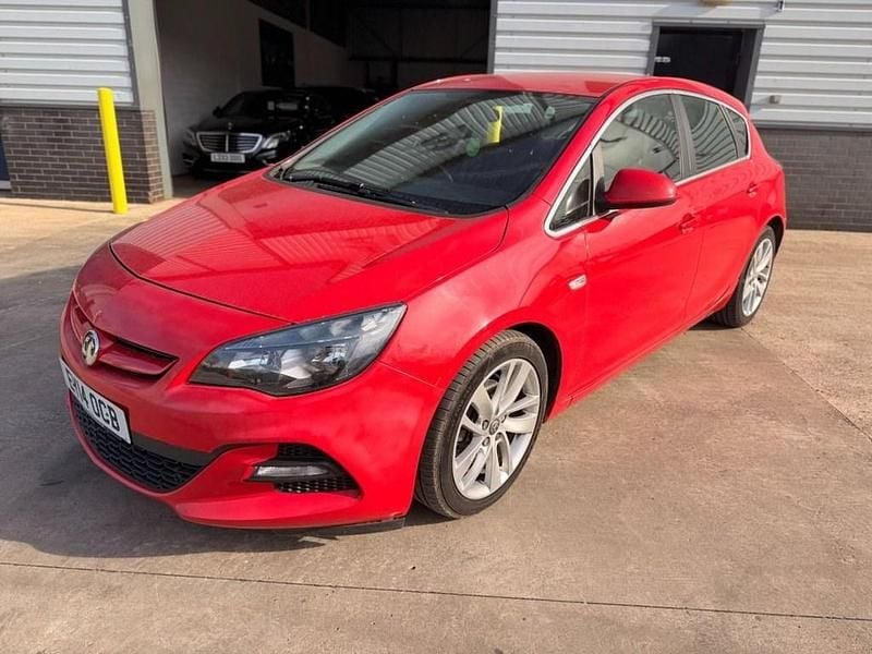 Second-hand Vauxhall Astra S 165 CP (121 kW) 2014 Roșu Hatchback