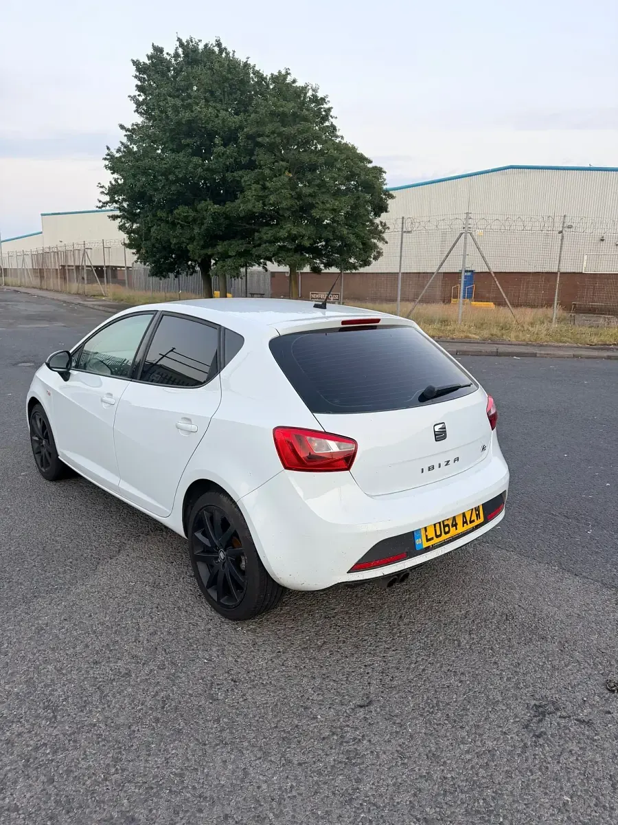 Used Seat Ibiza FR 2014 White Hatchback
