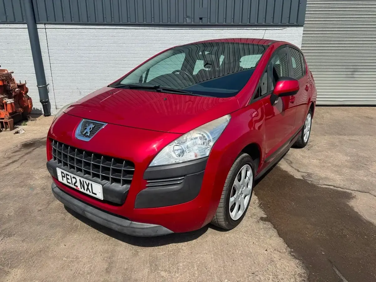 Used Peugeot 3008 Active 2012 Red Estate