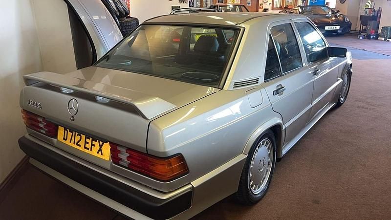 Used Mercedes 190 1986 Silver Sedan