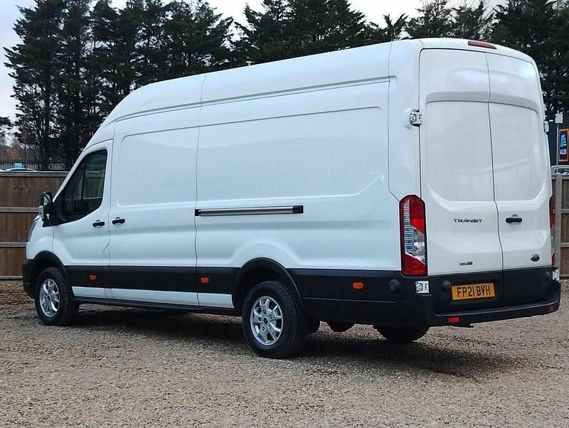 Used Ford Transit Trend 130 HP (95 kW) 2021 White Van