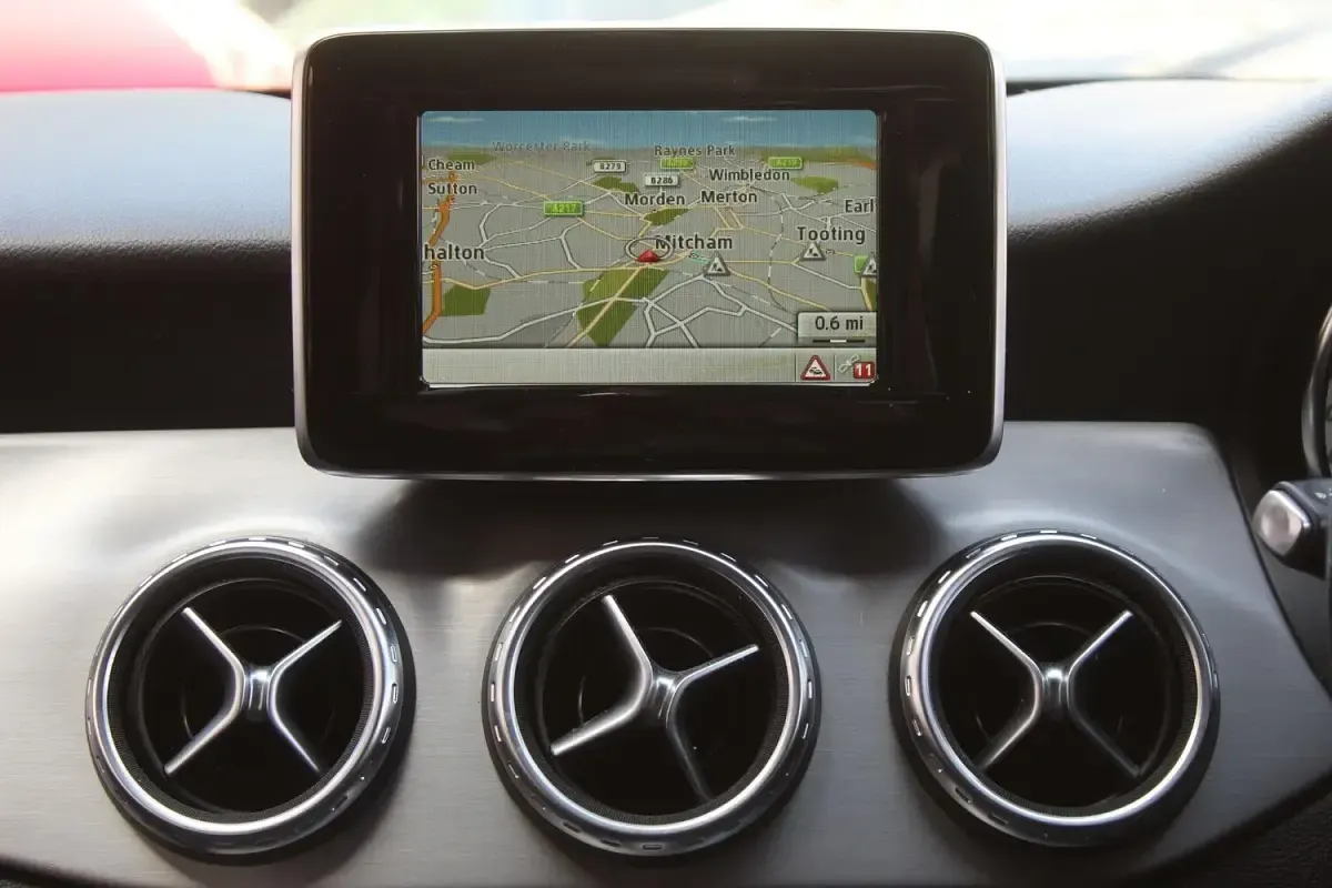 Usado Mercedes GLA200 AMG line 2015 Cinzento SUV