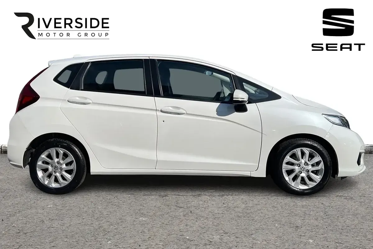 Used Honda Jazz SE 102 HP (75 kW) 2018 White Hatchback