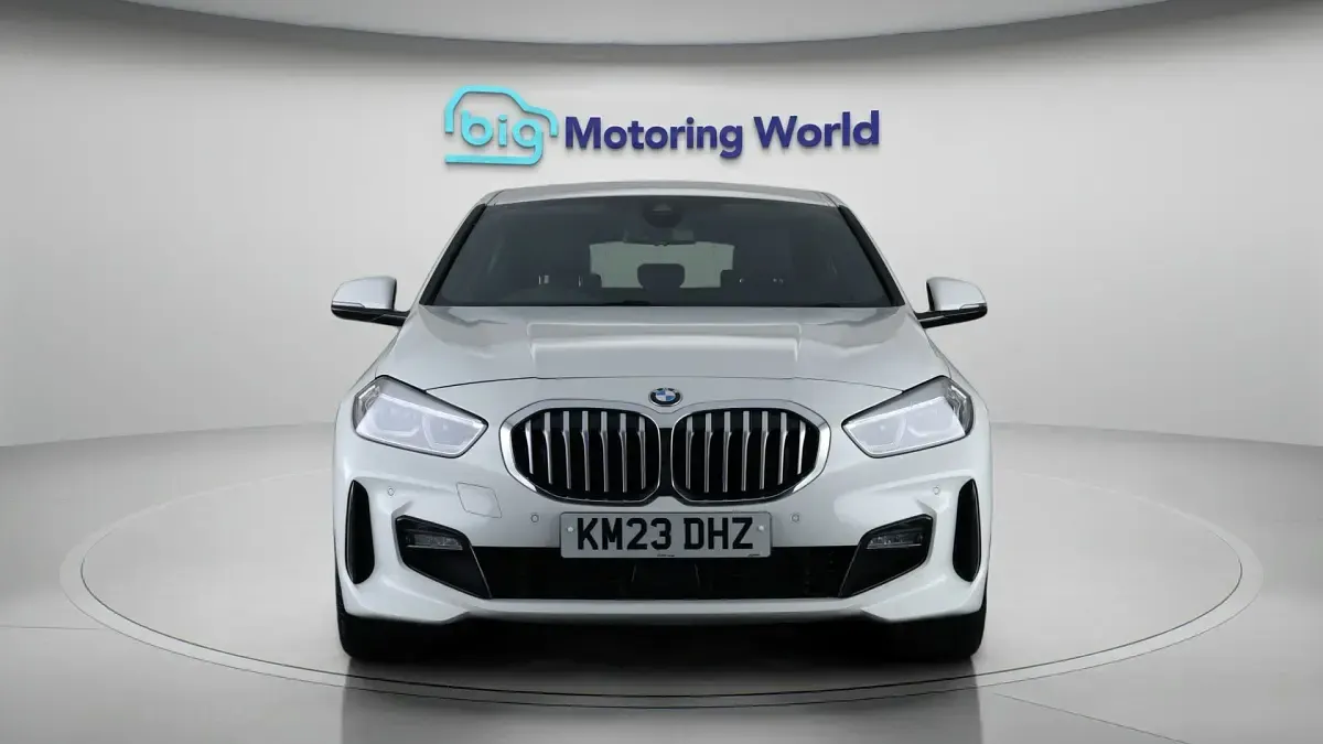 Used BMW 118 M Sport 136 HP (100 kW) 2023 White Hatchback