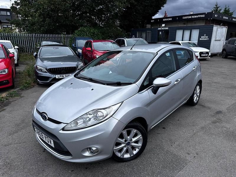 Silver Used 2009 Ford Fiesta Zetec Hatchback | £3,450 (Fair price) - Image 1/4