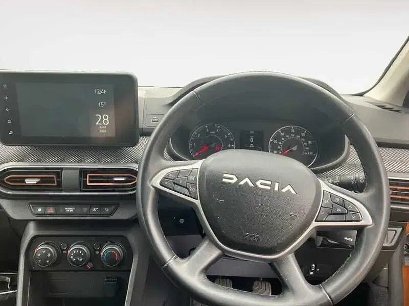 Używany Dacia Sandero Expression 2023 Pomarańczowy Hatchback