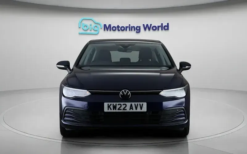 Używany VW Golf VIII Life 131 KM (96 kW) 2024 Hatchback