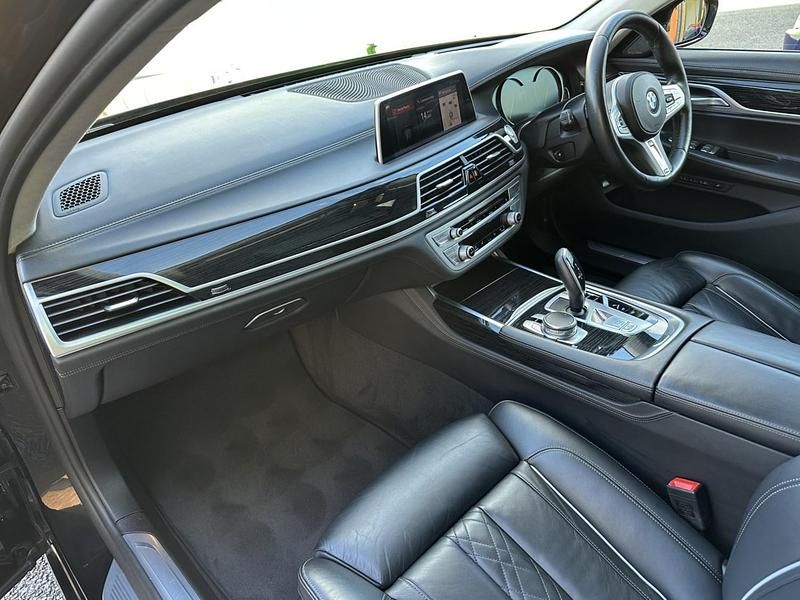 Used BMW 730 M Sport 265 HP (194 kW) 2019 Black Sedan
