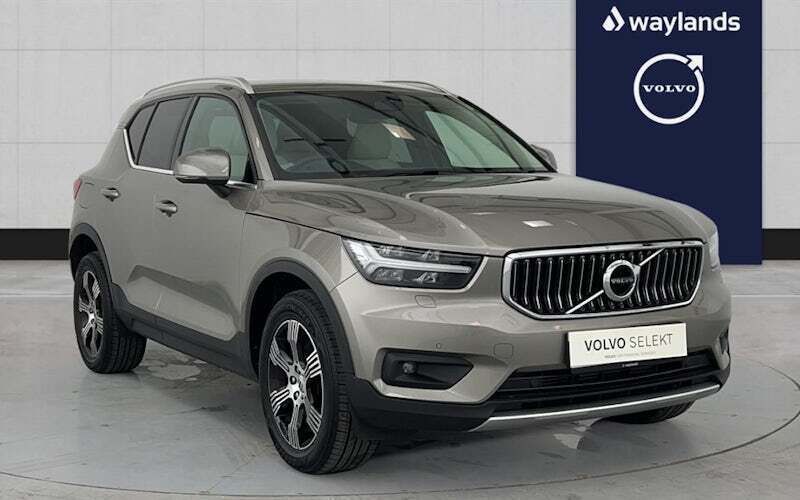 Grey Used 2020 Volvo XC40 Inscription SUV | £23,991 (Fair price) - Image 1/4