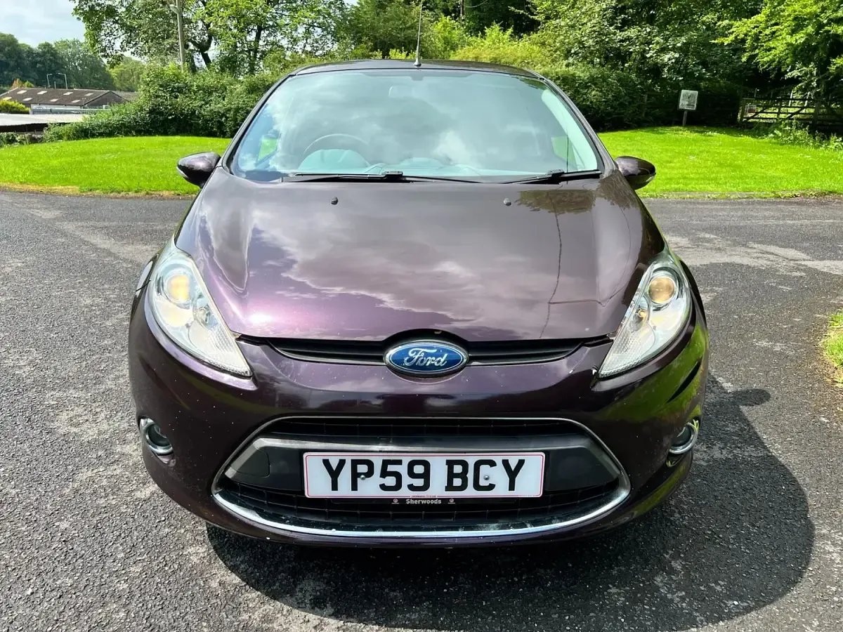 Used Ford Fiesta Zetec 96 HP (70 kW) 2009 Red Hatchback