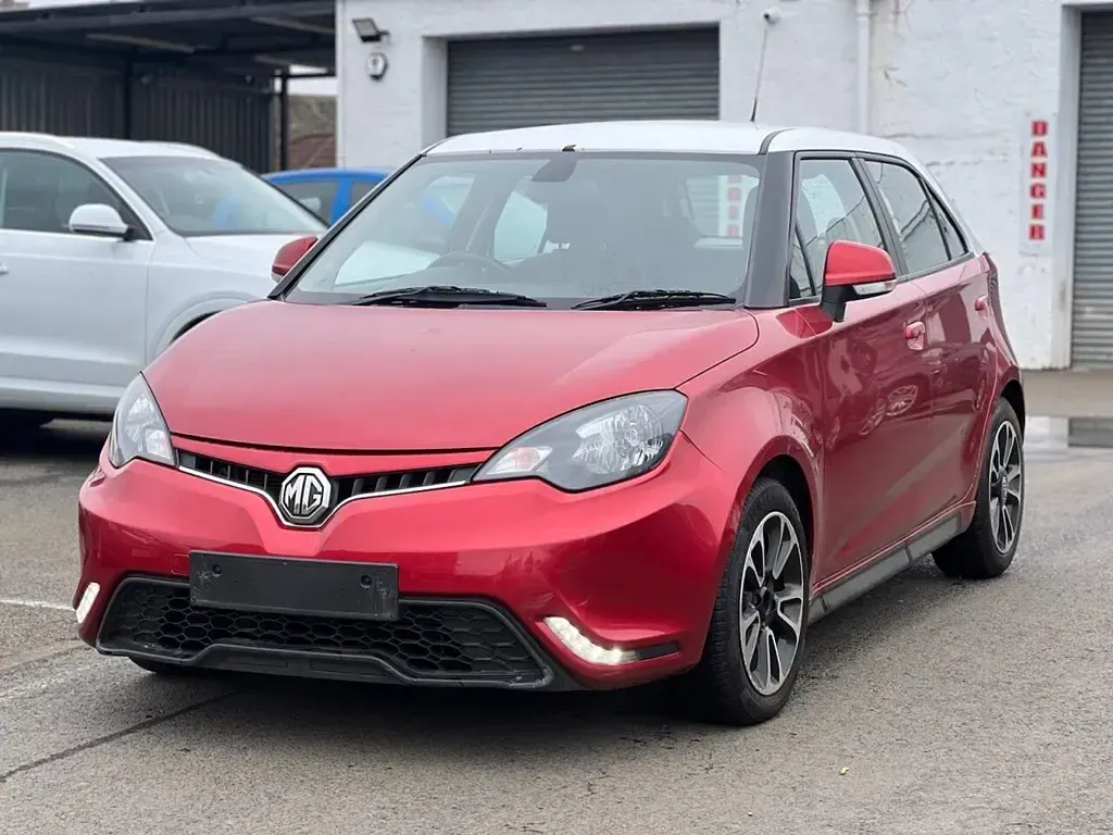 Usado MG MG3 106 HP (77 kW) 2018 Vermelho Citadino