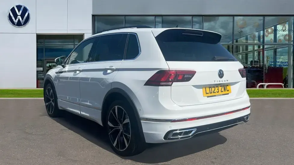Used VW Tiguan R-line 150 HP (110 kW) 2023 Pure white SUV