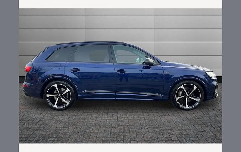 Used Audi Q7 Black Edition 340 HP (250 kW) 2022 Blue SUV