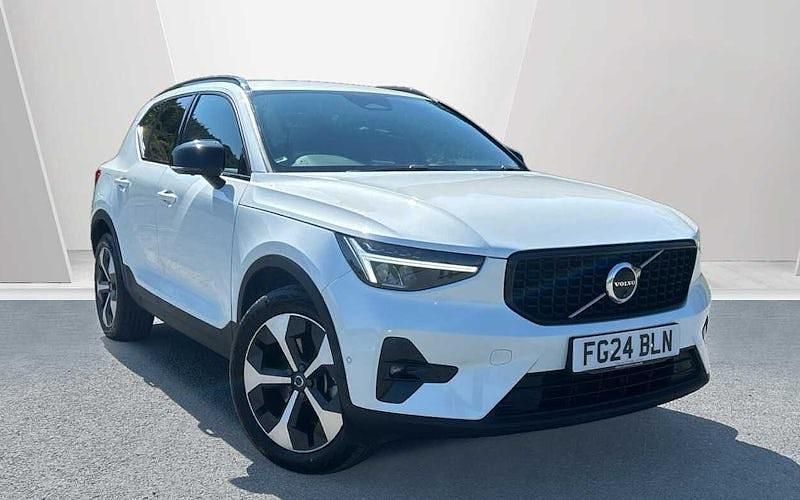 Usado Volvo XC40 Plus 163 HP (119 kW) 2025 SUV