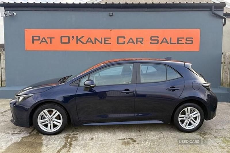 Used Toyota Corolla 2022 Blue Hatchback